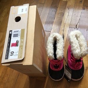 Sorel snow boot kid size 10